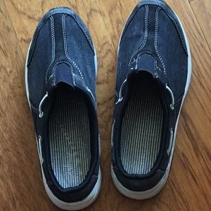 Women’s Easy Spirit Size 9.5 Medium Slip-On Shoe
